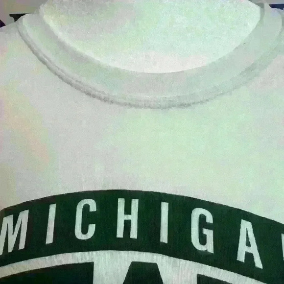 Michigan State Spartans Nike women’s dry fit, long sleeve tee, size large - Picture 4 of 6